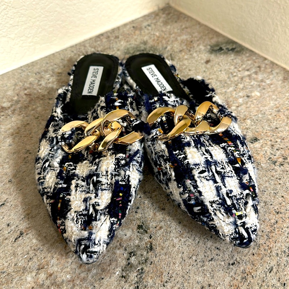 Steve Madden Finn Tweed Flats! Never worn outside! With gold buckle!